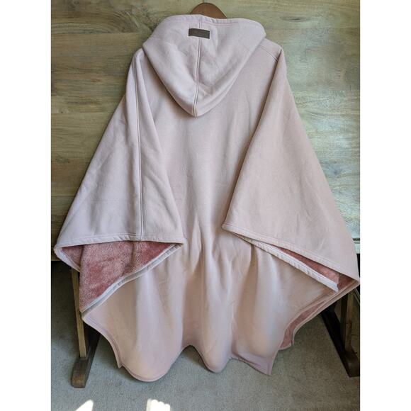 Free the Sheep Poncho Sweater Women's 1 Pink Sherpa Lined Sleeveless Hooded NWT - Picture 2 of 5